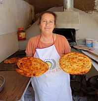 Kuşaktan kuşağa aktarılan 160 yıllık ekmek geleneği