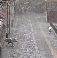 Kuvvetli sağanak maddi hasara yol açtı