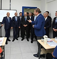 LGS ve YKS'ye hazırlanan gençlere ücretsiz eğitim desteği