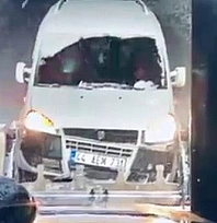 Mahsur kalan araçlar kurtarıldı