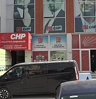 Malatya CHP'de Çilingirli Devir Teslim! Kilitler Kırıldı, Koltuk Değişti