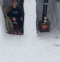 Malatya'da bir babadan unutulmaz sürpriz! Bir metrelik kar yuva oldu!