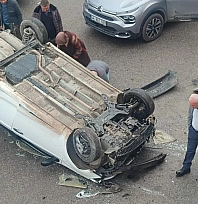 Malatya'da el freni unutulan otomobil öğrenciyle uçuruma yuvarlandı