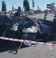 Malatya'da feci kaza! Takla atan otomobil ters döndü: 3 yaralı