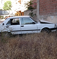 Malatya'da ilginç kaza! Apartman duvarına çarptı, ardına bakmadan kaçtı…