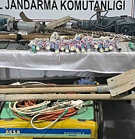 Malatya'da kaçak kazıya suçüstü: 15 dinamit ele geçirildi