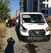 Malatya'da feci kaza: Kamyonet ile elektrikli bisiklet çarpıştı!