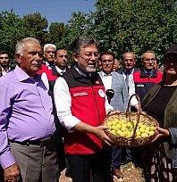 Bakan İbrahim Yumaklı Malatya'da çiftçileri uyardı! 'Sakın ola ki herhangi bir ağacı kesmeyin'
