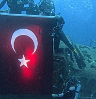 Malatya'da metrelerce derinlikte mesaj!