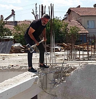 Malatya'da 105 dairelik inşaatta skandal: Firma kendi projesini yıktı