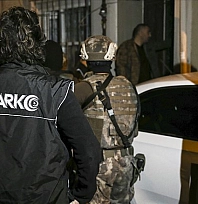 Malatya'da narkotik operasyonu: Bin 966 adet sentetik hap ele geçirildi...