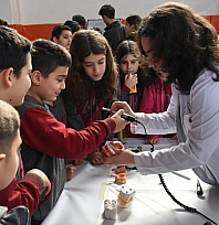Malatya'da öğrenciler bilim şenliğinde bir araya geldi