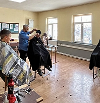 Malatya'da Öğrencilere Sosyal Destek: Ücretsiz saç tıraşı ve kırtasiye