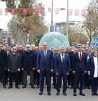 Malatya'da 24 Kasım için ilk durak Atatürk Anıtı oldu