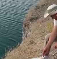 Malatya'da amatör balıkçıların oltasından martı takıldı