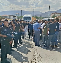 Malatya'da ölümcül kazanın ardından vatandaşlar sokağa çıktı: 'Daha kaç can gidecek?'