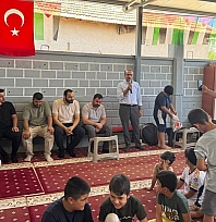 Malatya'da örnek buluşma: Veliler ve öğrenciler Kur'an kursu sofrasında bir araya geldi