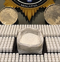 Malatya'da sokak satıcılarına operasyon: 18 bin 500 tane ele geçirildi