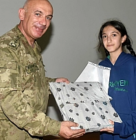 Malatya'da Şiir Yarışması Birincileri 2. Ordu'yu Ziyaret Etti