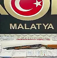 Malatya'da tefecilere operasyon: Çok sayıda fişek ve evrak ele geçirildi