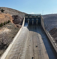 Malatya'da toprak suya doydu, barajlar coştu, kapaklar açıldı!
