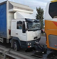 Malatya'da feci kaza: Otobüs ve kamyon çarpıştı!