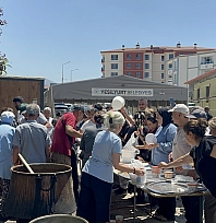 Malatya'da yüzlerce kişiye lokma dağıtıldı