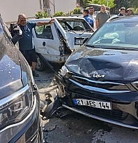 Malatya'da zincirleme kaza: 4 araca çarparak durabildi