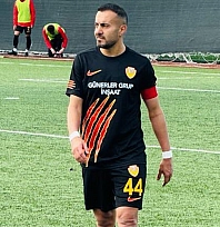 Malatya futbolunda bir devrin sonu! 44 numaralı efsane kramponlarını astı
