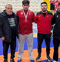 Malatyalı Güreşçiler Minderde Devleşti: Şampiyonluk Vizesi Geldi!