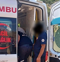 Hafif ticari araç şarampole yuvarlandı: 4 yaralı