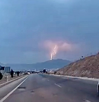Meteoroloji uyarmıştı: Malatya saatteki hızı 60 kilometreye ulaştı