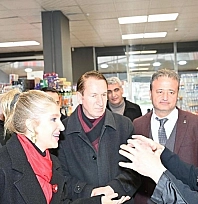 Milletvekili Ölmeztoprak'tan 'KOP Boykot Market'e ziyaret