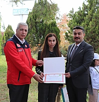 Minik çiftçiler iş başında