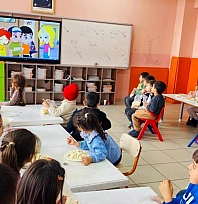 Minikler dostluk için buluştu