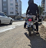 Motosiklet devrildi: 1 yaralı