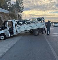 Motosiklet ile kamyonet çarpıştı: 1 ölü