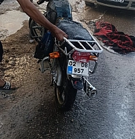 Motosiklet yangını korkuya neden oldu