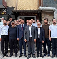 Yüksek kiralar esnafın, düşen fiyatlar üreticinin belini büküyor!