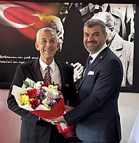 Muhtarlar Başkan Cömertoğlu'na ziyaret etti