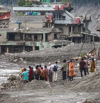 Nepal'deki selde hayatını kaybedenlerin sayısı 903'e yükseldi