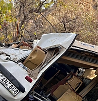 Öğrenci servisi uçuruma yuvarlandı: 14 yaralı