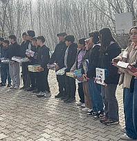 Öğrencilerden dostluk köprüsü: 130 kilometre öteye hediye taşıdılar...