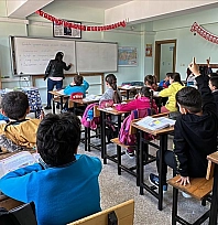 Öğretmenlerin gözü kulağı bu duyurudaydı: Başvuru takvimi açıklandı!