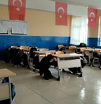 Okullarda deprem tatbikatı gerçekleştirildi