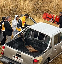 Önce lastiği patladı, ardından şarampole yuvarlandı