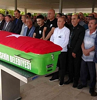 Oral Çelik hayatını kaybetti