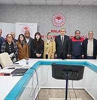 Osman Akar, üreticilere sertifikalarını verdi