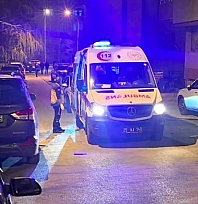 Otomobil içinde bıçaklı kavga: 3 yaralı