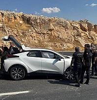 Otomobil ile traktör çarpıştı: 4 yaralı